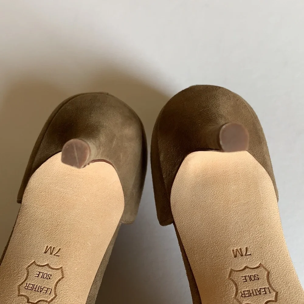 RARE Tory Burch Esme Tan D’Orsays pumps, black diamond
